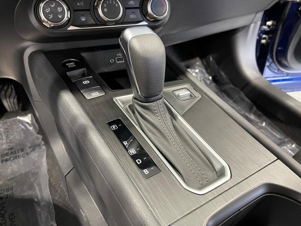 new 2025 Nissan Kicks car, priced at $21,891