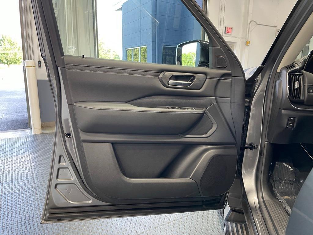 new 2025 Nissan Armada car, priced at $57,365