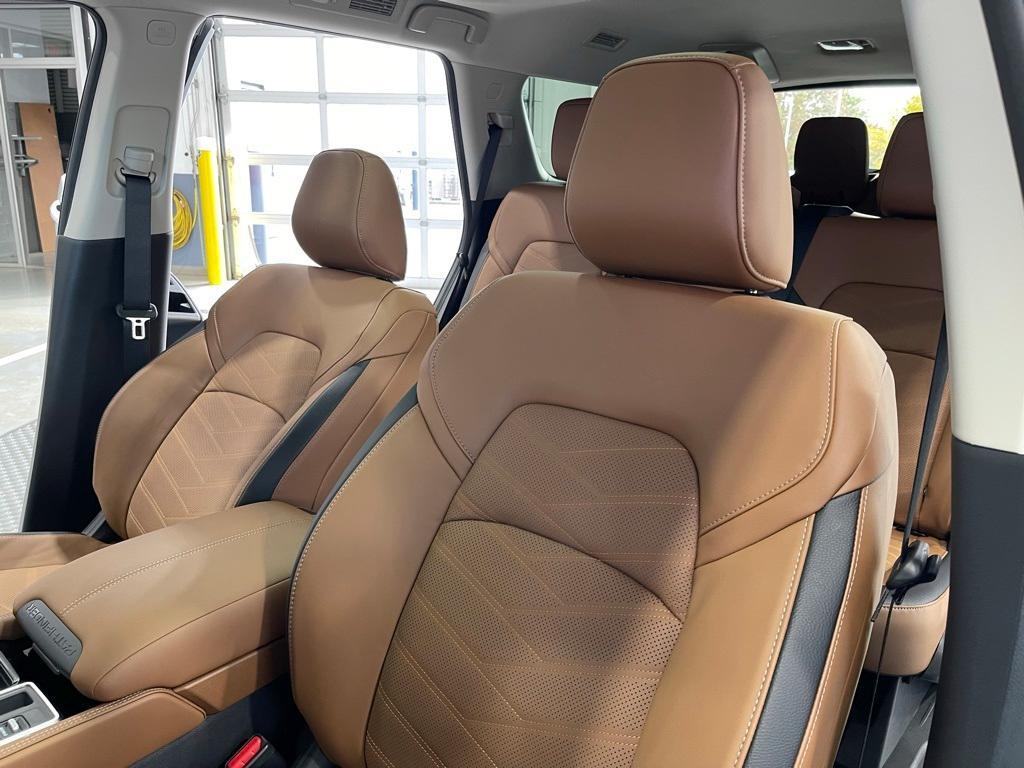 new 2025 Nissan Pathfinder car, priced at $39,975