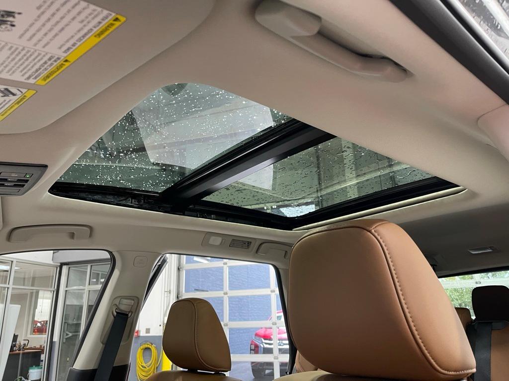 new 2025 Nissan Pathfinder car, priced at $41,175