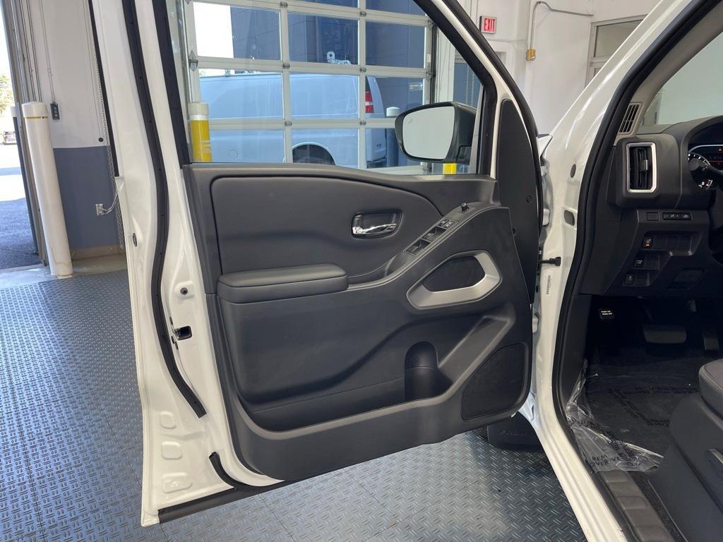 new 2025 Nissan Frontier car, priced at $32,528