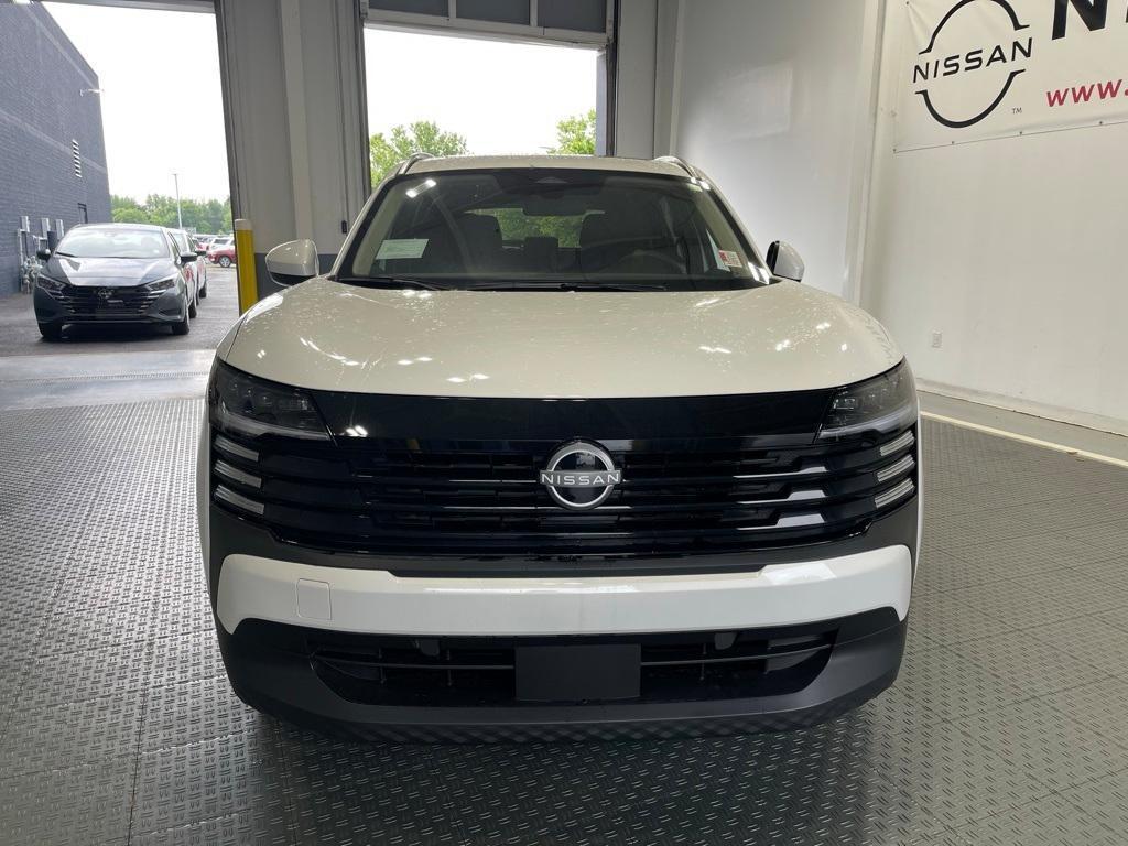 new 2025 Nissan Kicks car, priced at $26,994