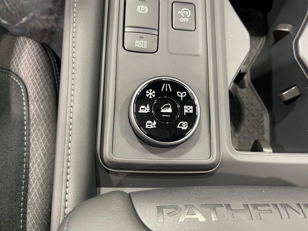 new 2025 Nissan Pathfinder car, priced at $36,990