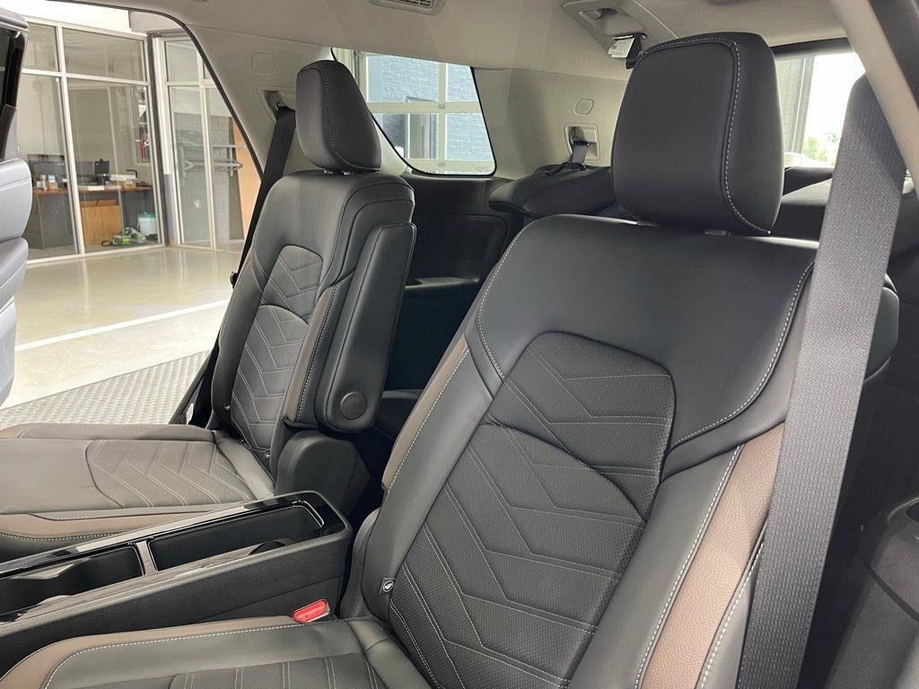 new 2025 Nissan Pathfinder car, priced at $47,309