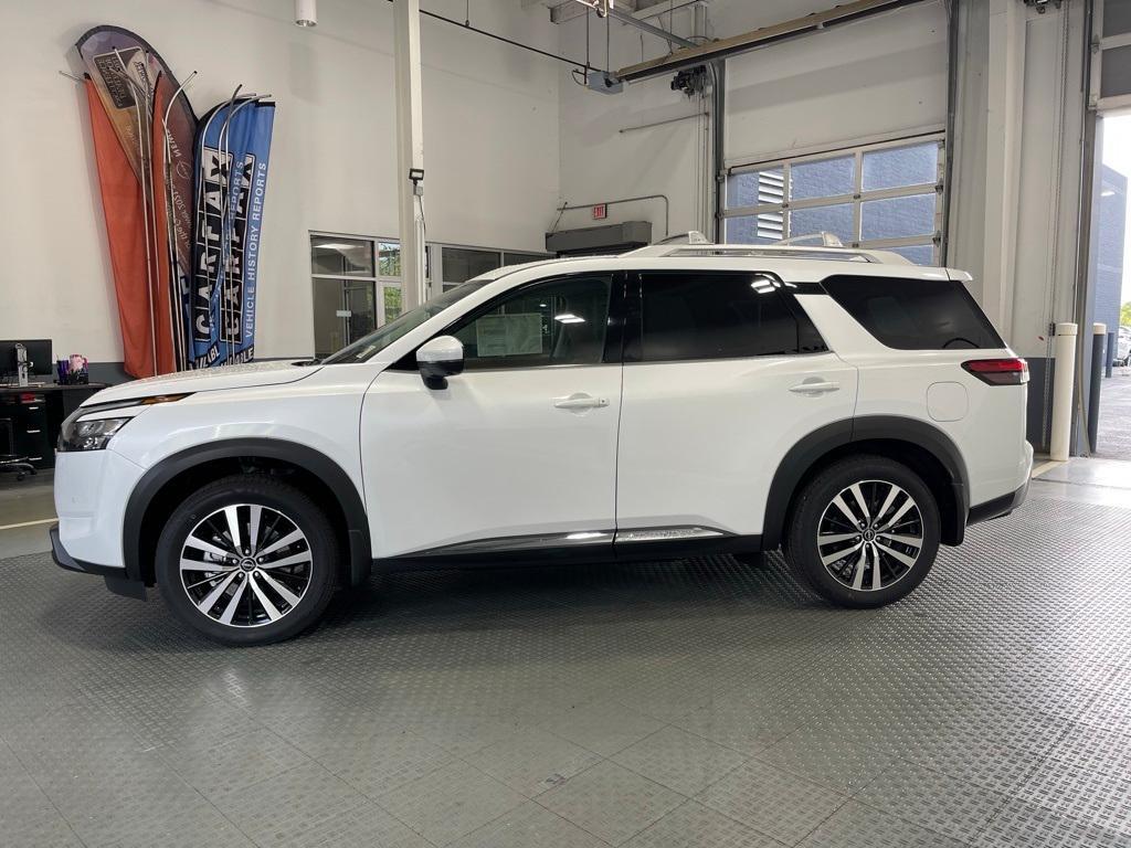 new 2025 Nissan Pathfinder car, priced at $47,699