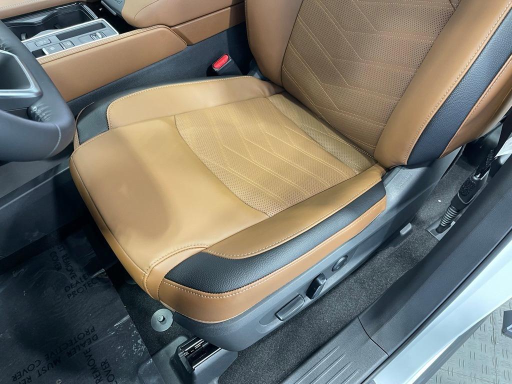 new 2025 Nissan Pathfinder car, priced at $47,699