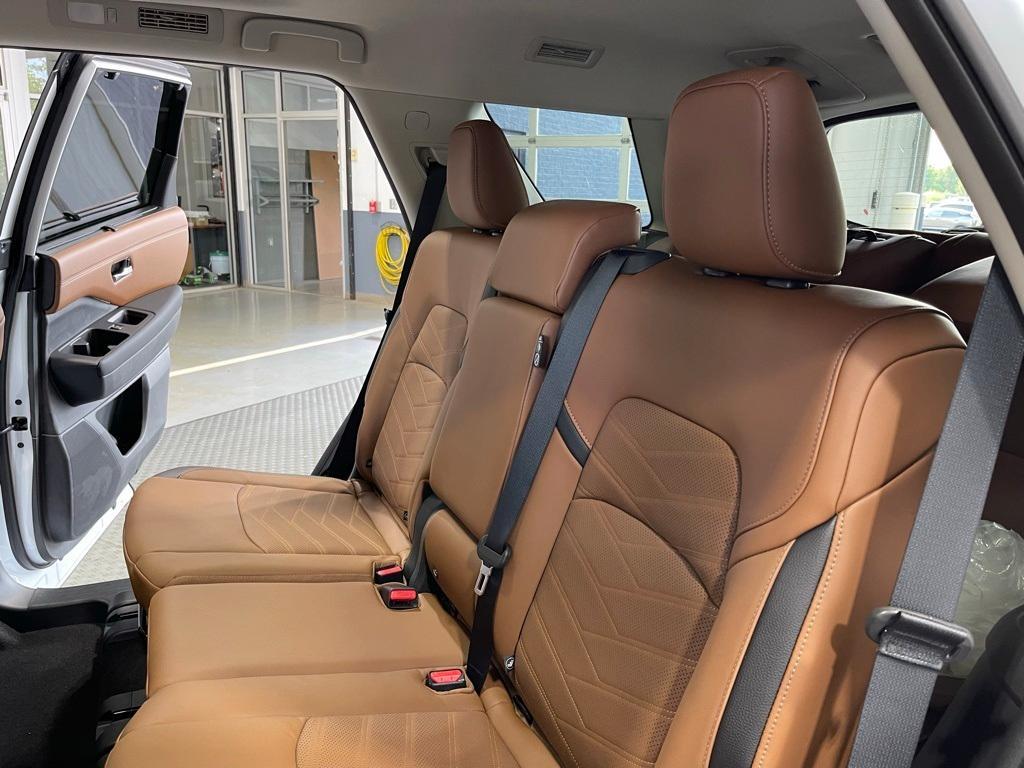new 2025 Nissan Pathfinder car, priced at $47,699