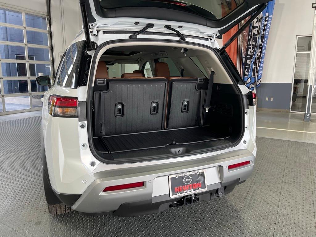 new 2025 Nissan Pathfinder car, priced at $47,699