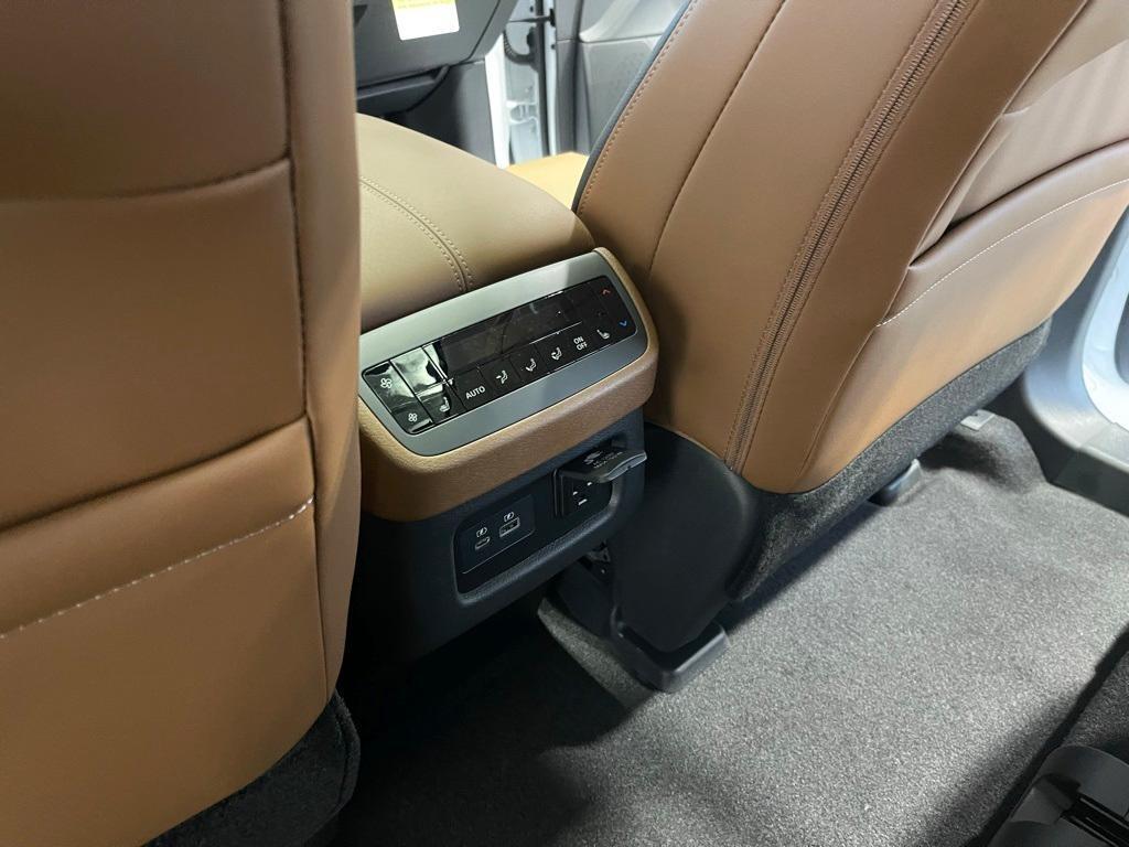 new 2025 Nissan Pathfinder car, priced at $48,763