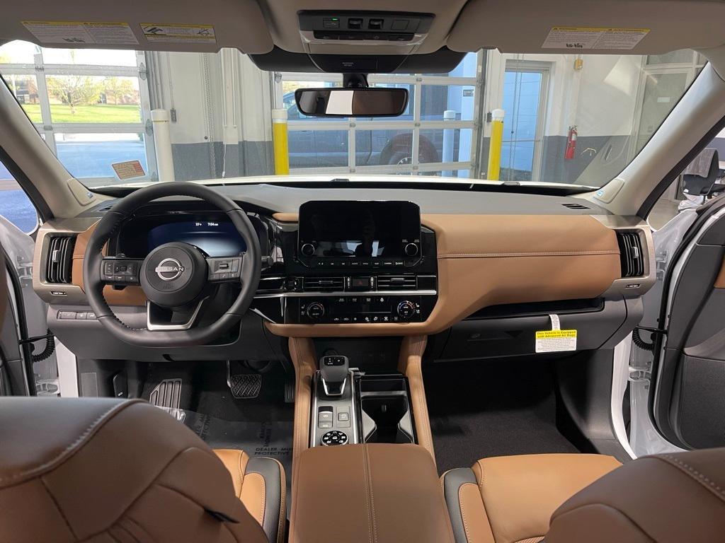 new 2025 Nissan Pathfinder car, priced at $48,763