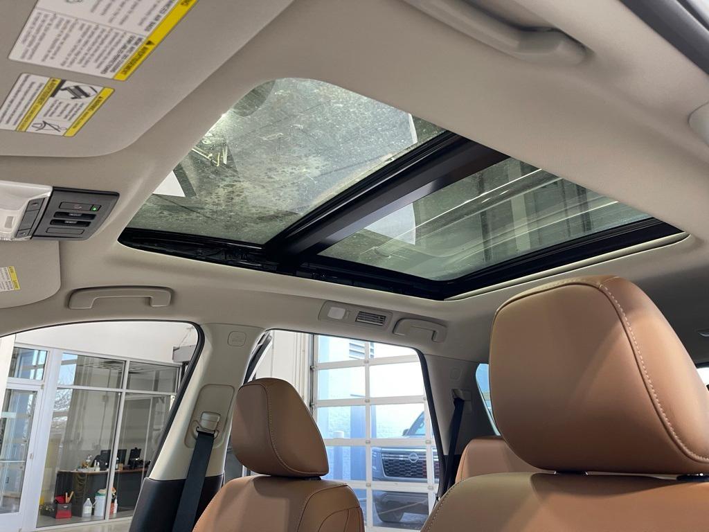 new 2025 Nissan Pathfinder car, priced at $48,763
