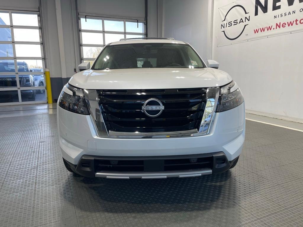 new 2025 Nissan Pathfinder car, priced at $48,763