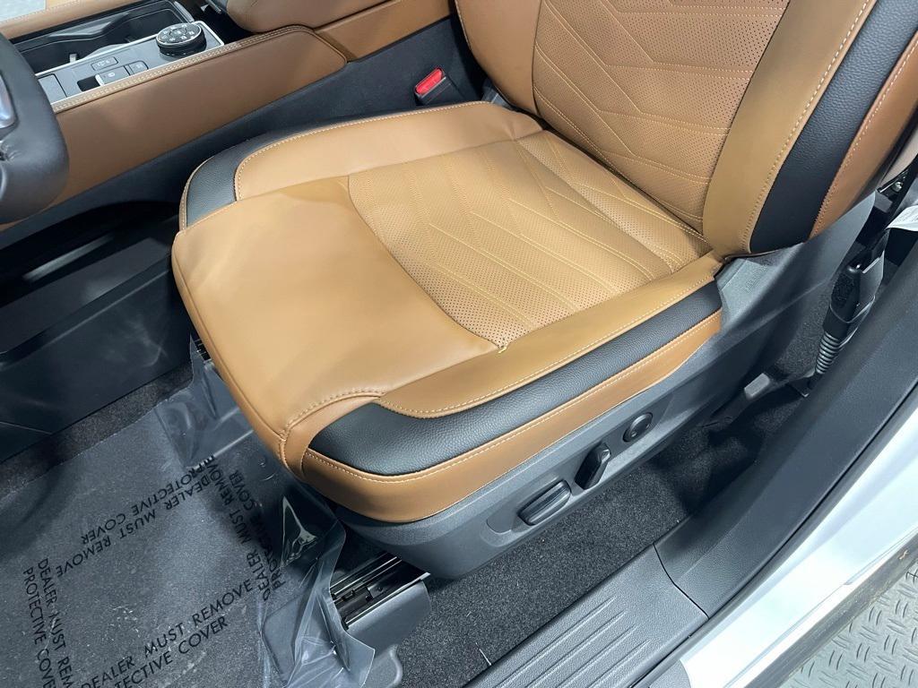 new 2025 Nissan Pathfinder car, priced at $48,763