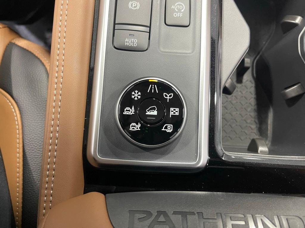 new 2025 Nissan Pathfinder car, priced at $48,763