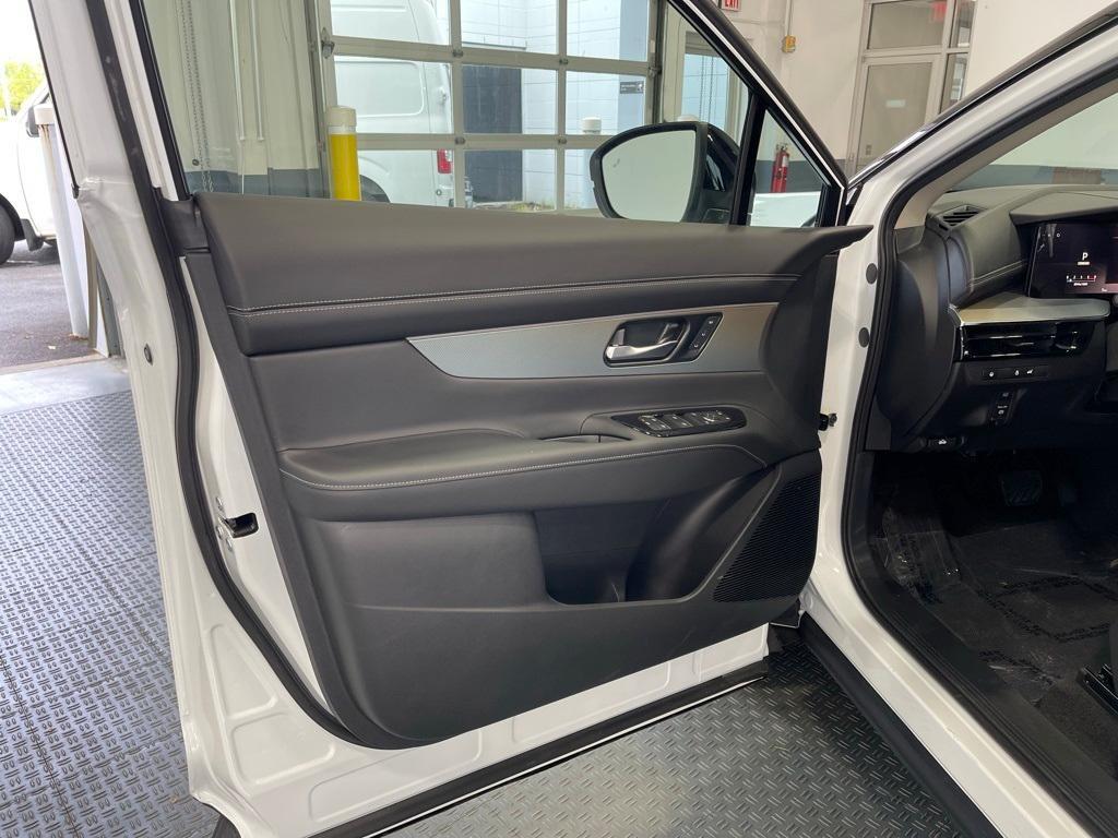 new 2025 Nissan Murano car, priced at $40,062