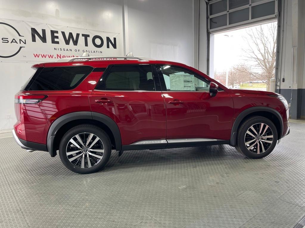 new 2025 Nissan Pathfinder car, priced at $52,380