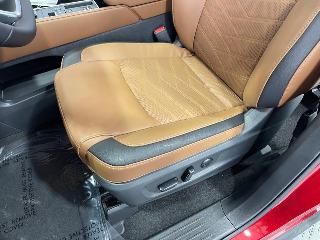 new 2025 Nissan Pathfinder car, priced at $52,380