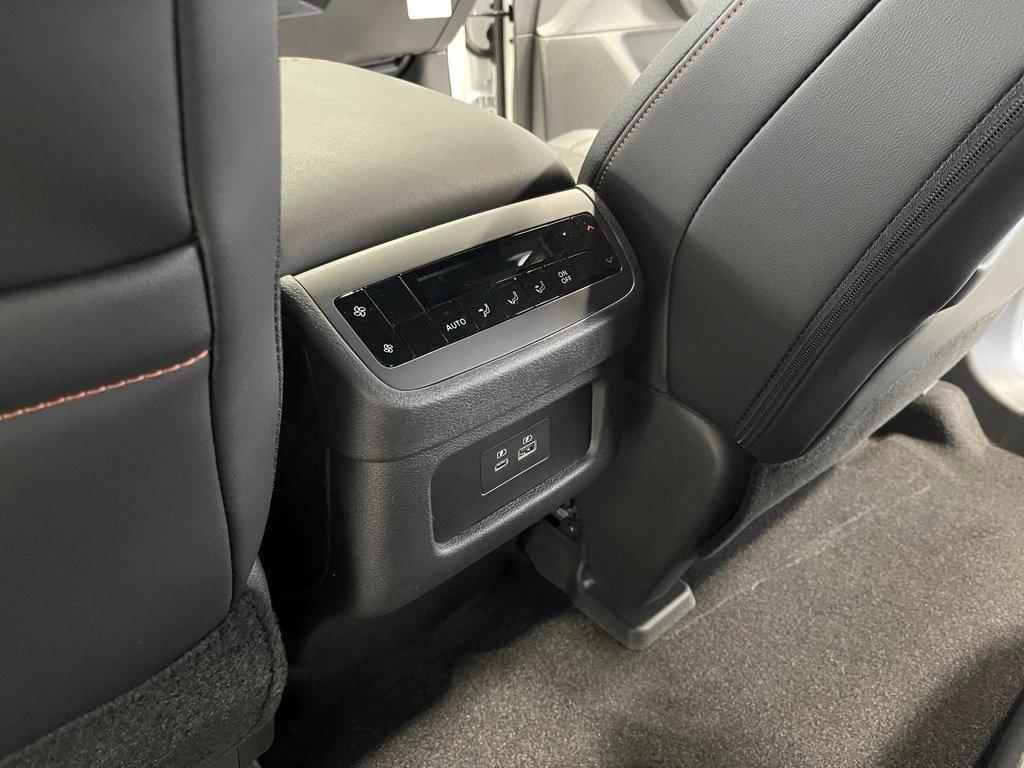 new 2025 Nissan Pathfinder car, priced at $46,175