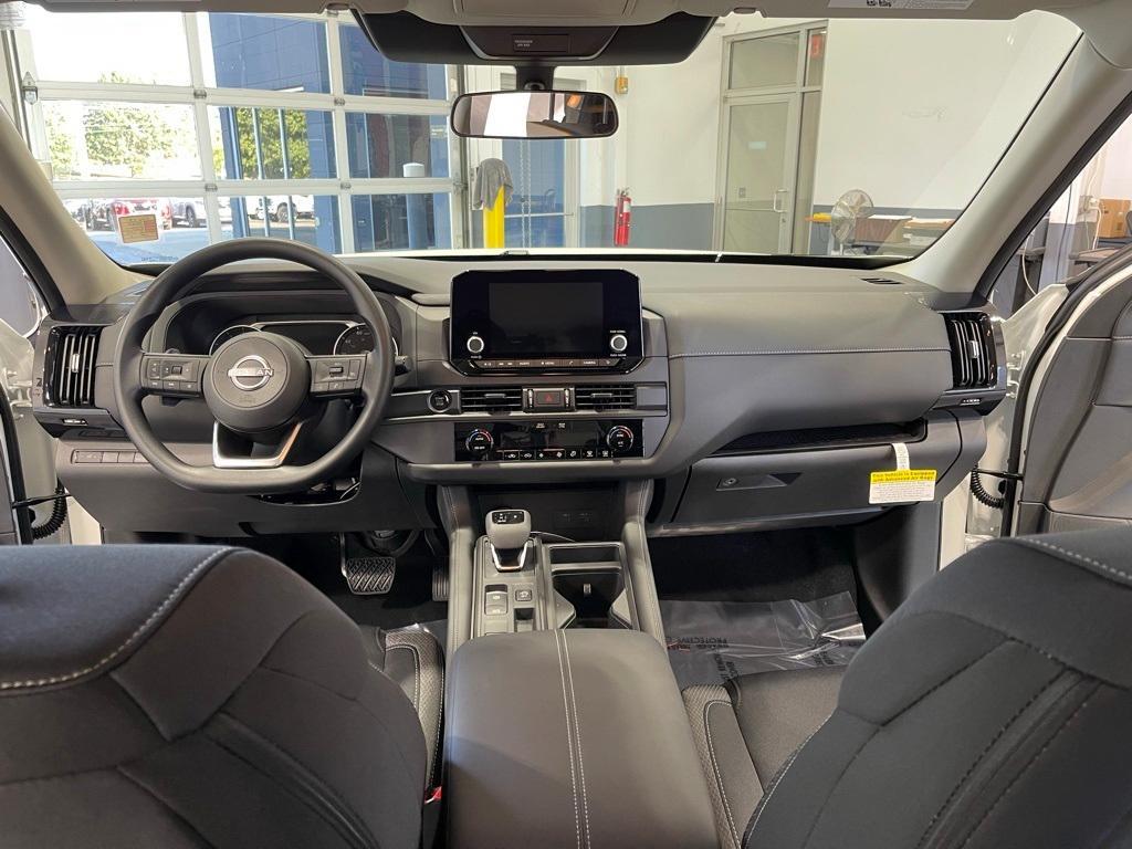 new 2025 Nissan Pathfinder car, priced at $35,105