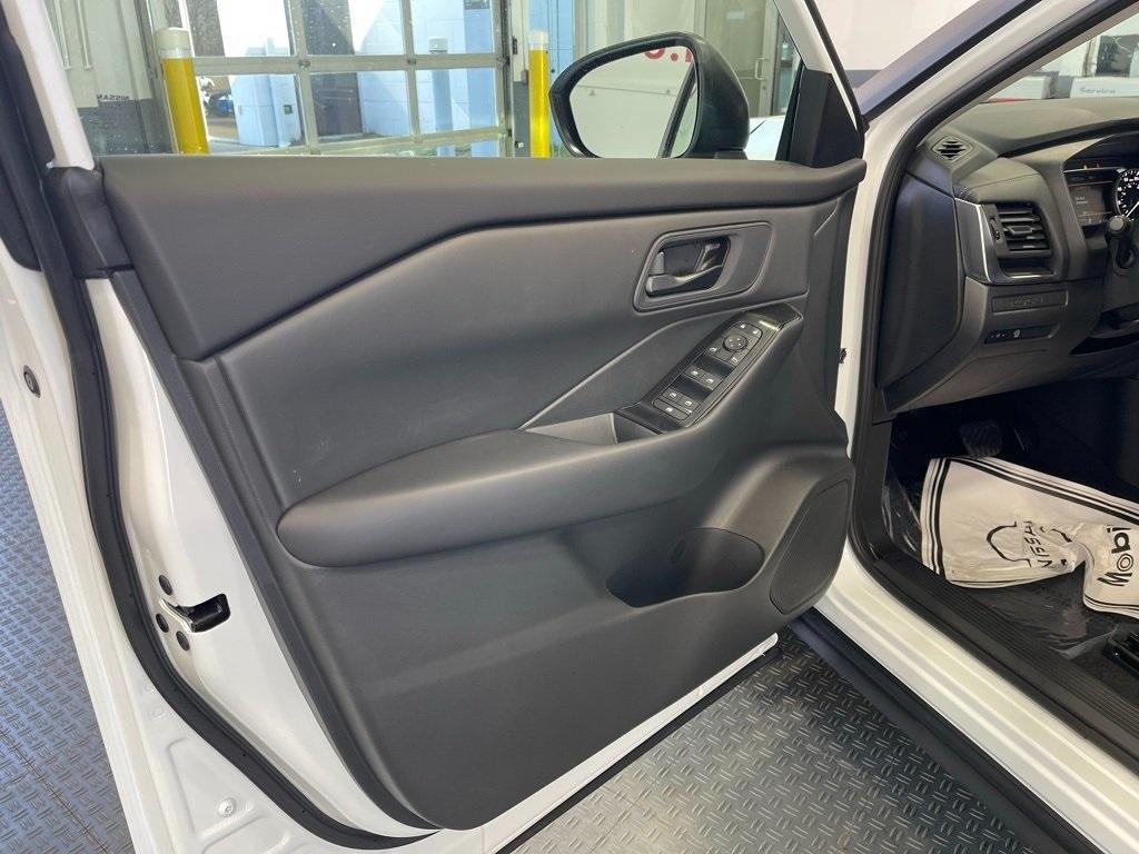 new 2025 Nissan Rogue car, priced at $25,660