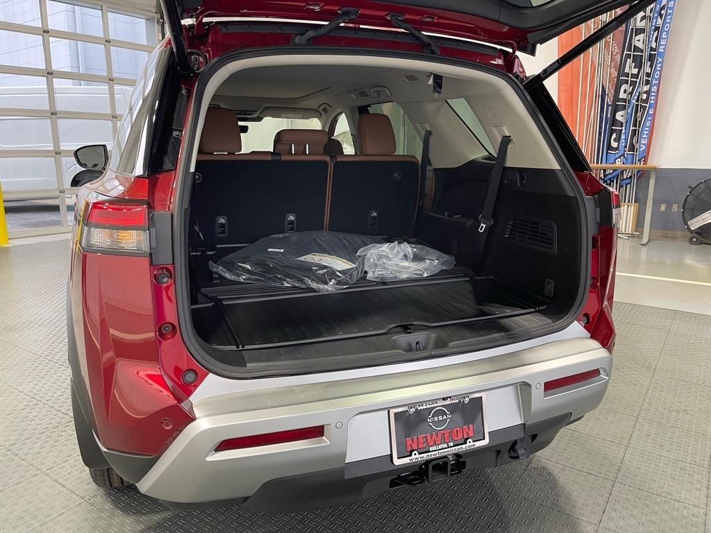 new 2025 Nissan Pathfinder car, priced at $47,563