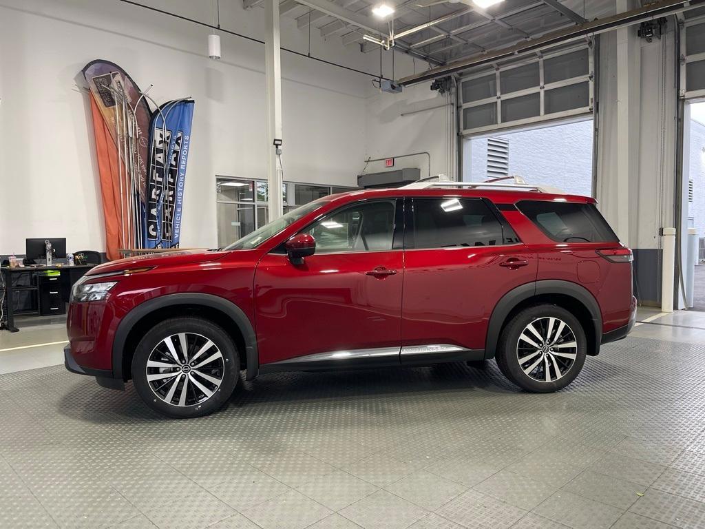 new 2025 Nissan Pathfinder car, priced at $47,563