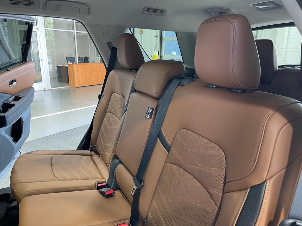 new 2025 Nissan Pathfinder car, priced at $49,364
