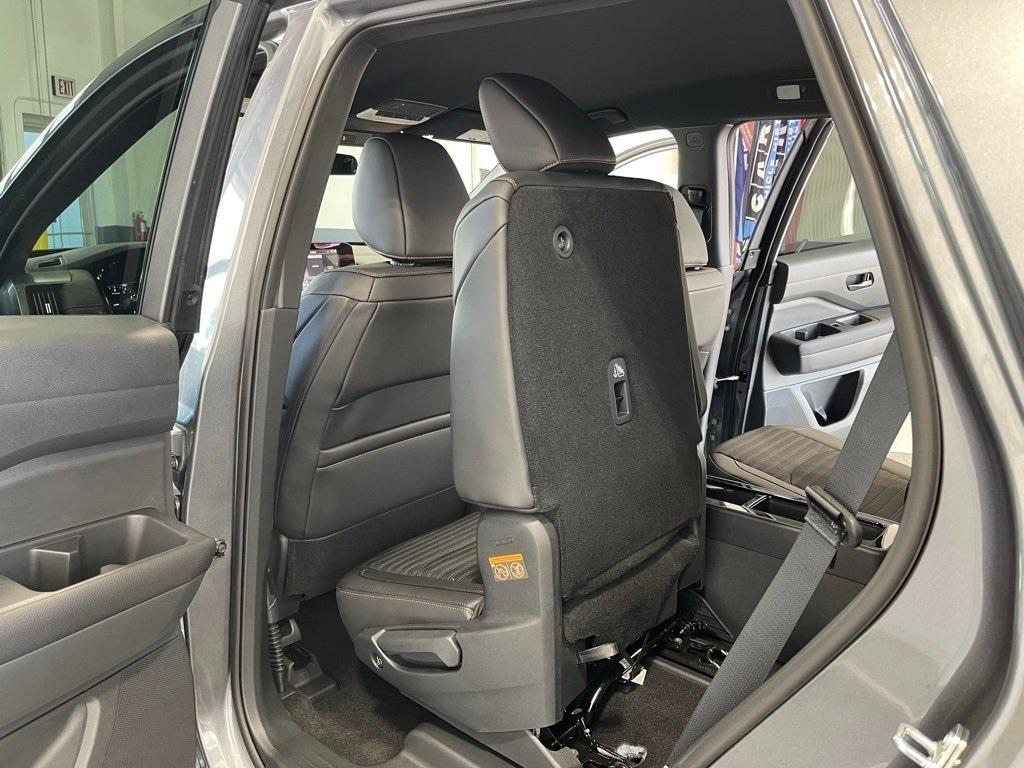 new 2025 Nissan Pathfinder car, priced at $42,806