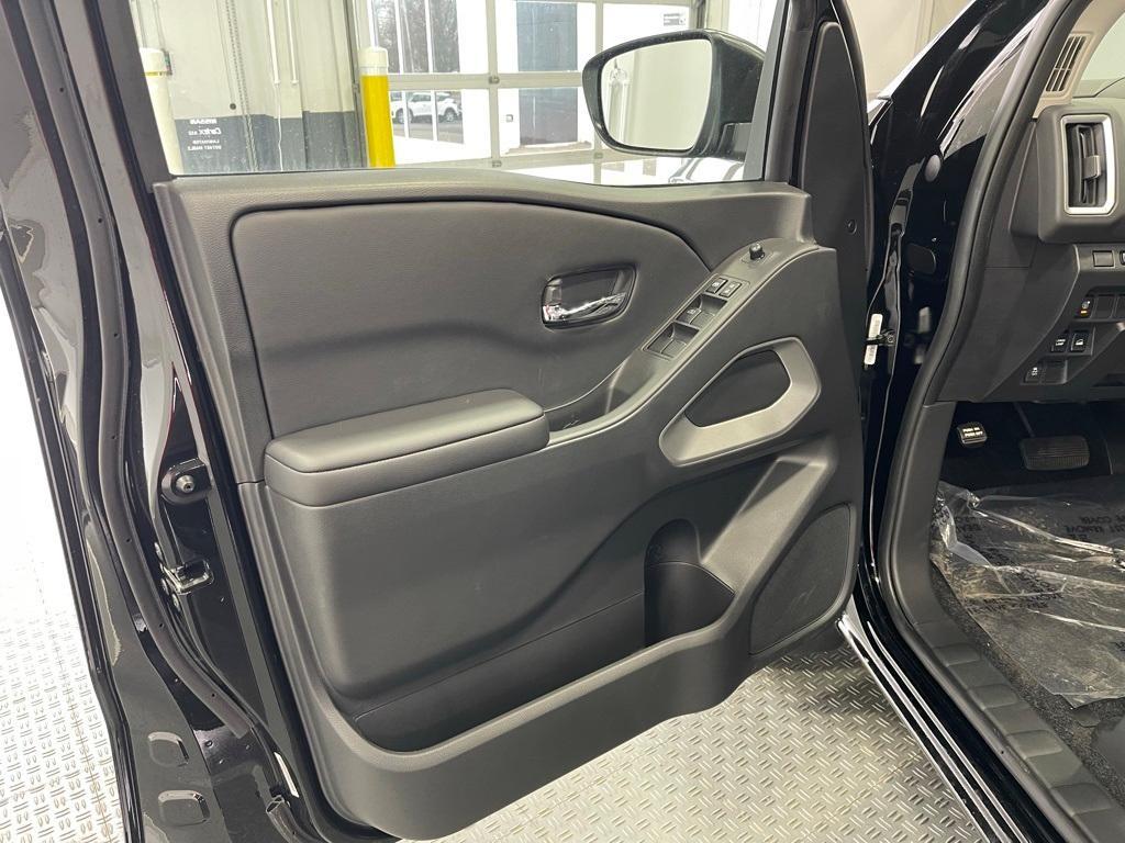 new 2025 Nissan Frontier car, priced at $34,625