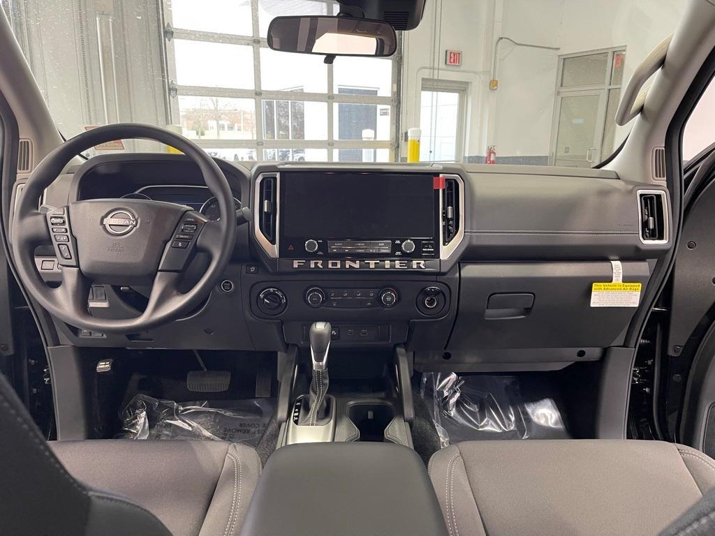 new 2025 Nissan Frontier car, priced at $34,625