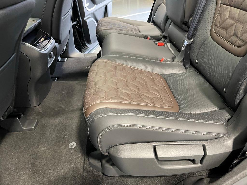 new 2025 Nissan Armada car, priced at $81,011