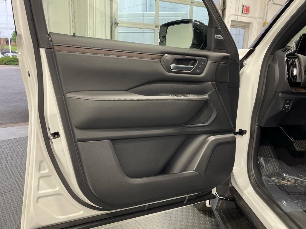 new 2025 Nissan Armada car, priced at $61,295