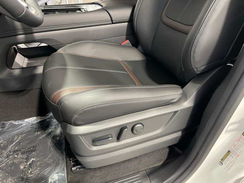 new 2025 Nissan Armada car, priced at $61,295