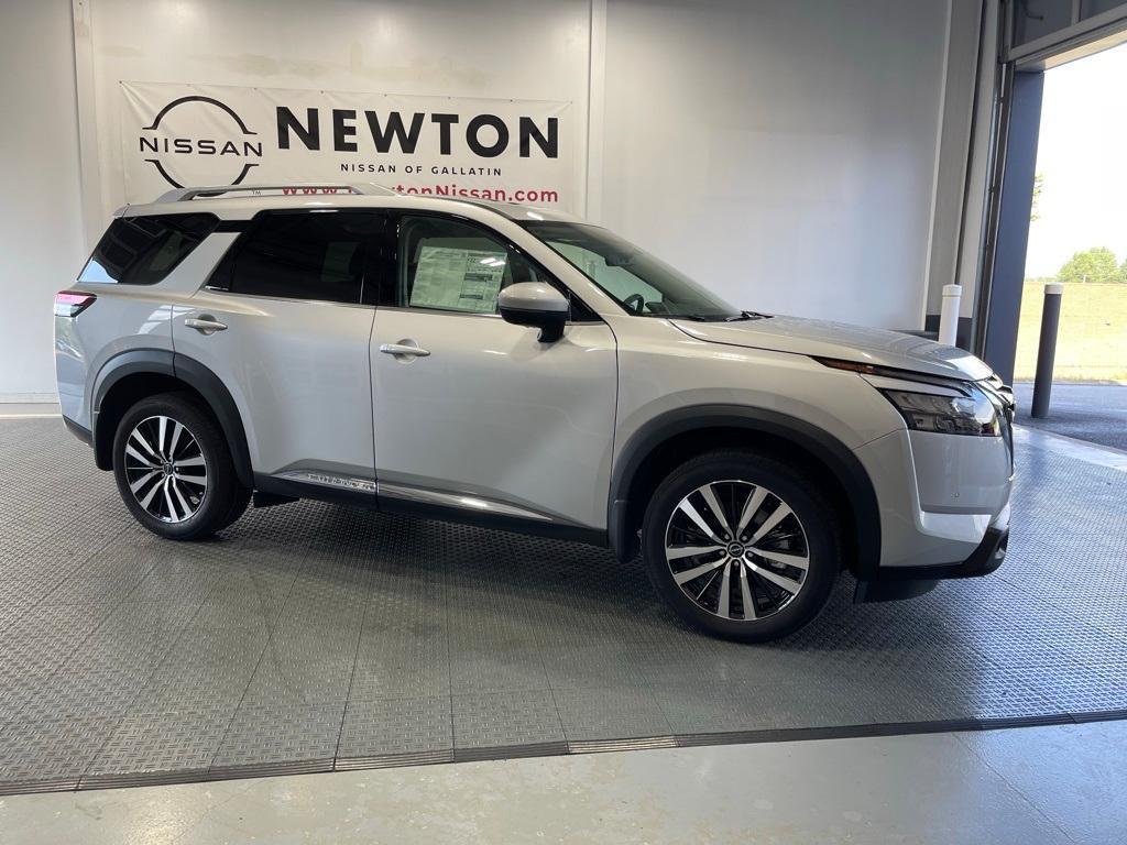 new 2025 Nissan Pathfinder car, priced at $49,183