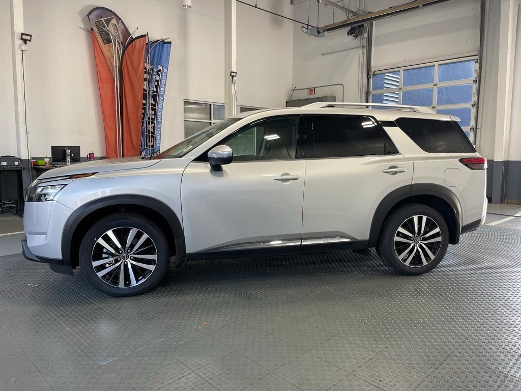 new 2025 Nissan Pathfinder car, priced at $49,183
