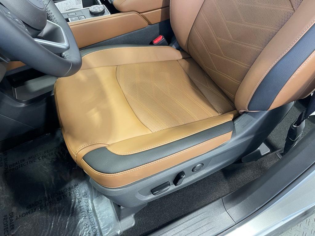 new 2025 Nissan Pathfinder car, priced at $49,183