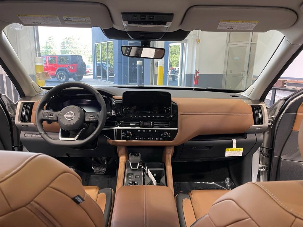 new 2025 Nissan Pathfinder car, priced at $49,183