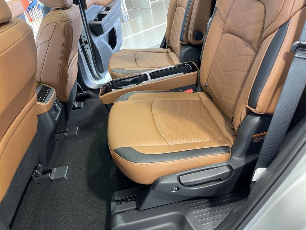 new 2025 Nissan Pathfinder car, priced at $49,183