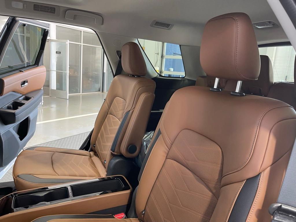 new 2025 Nissan Pathfinder car, priced at $49,183