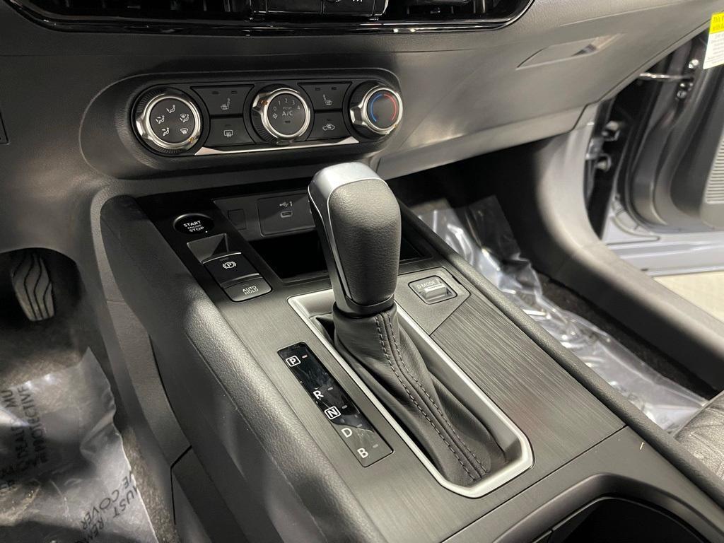 new 2025 Nissan Kicks car, priced at $26,790