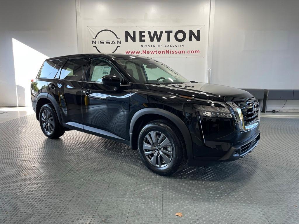 new 2025 Nissan Pathfinder car, priced at $31,990