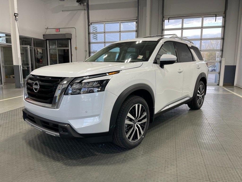 new 2025 Nissan Pathfinder car, priced at $50,348
