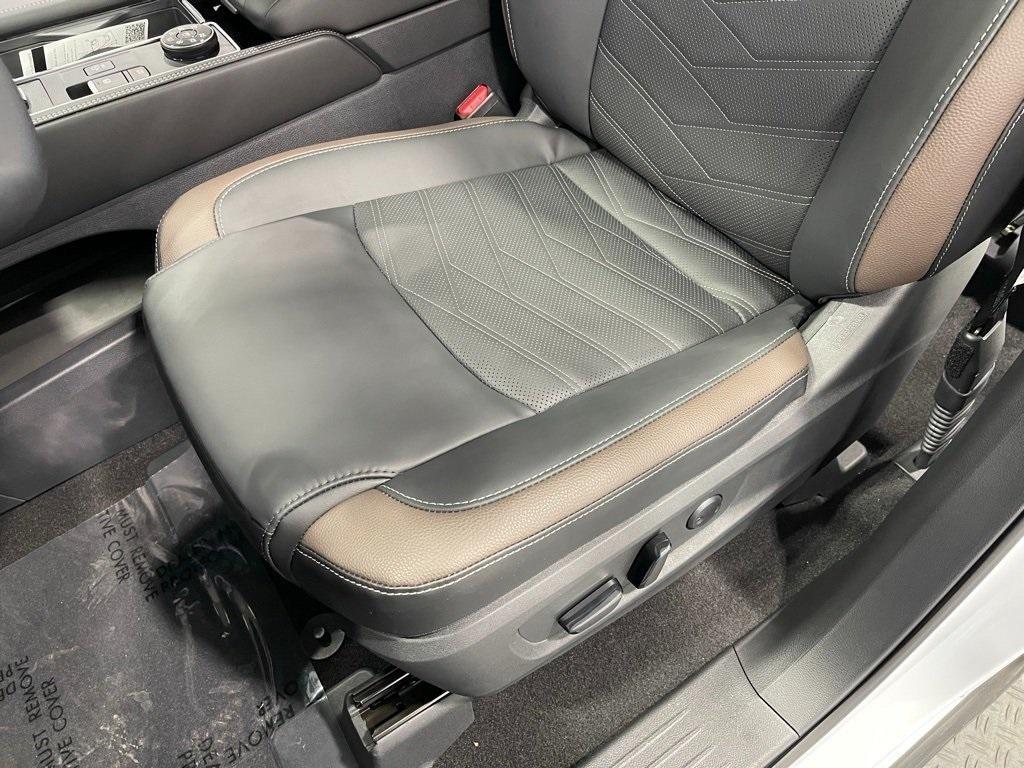new 2025 Nissan Pathfinder car, priced at $50,348