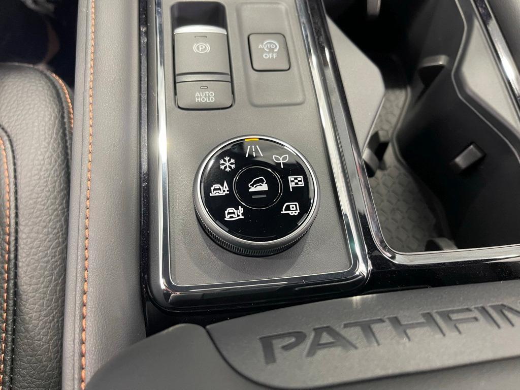 new 2025 Nissan Pathfinder car, priced at $46,175