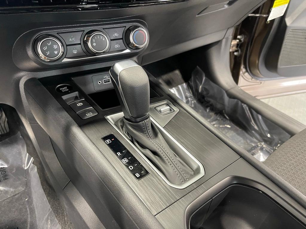 new 2025 Nissan Kicks car, priced at $21,173