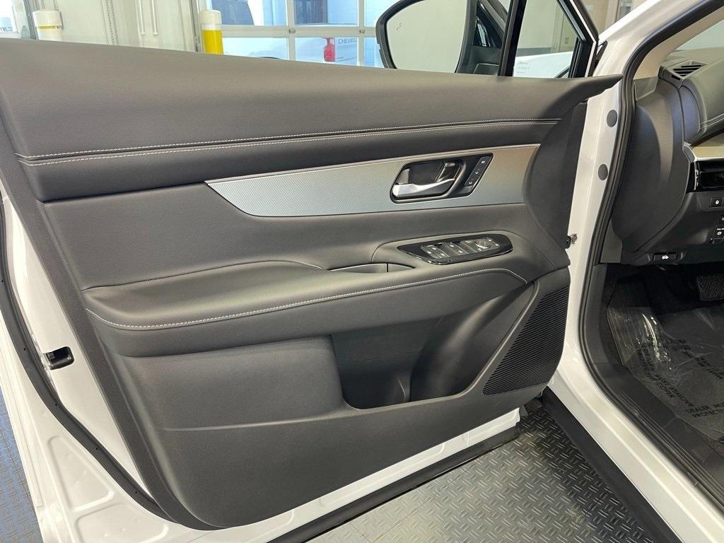 new 2025 Nissan Murano car, priced at $46,820