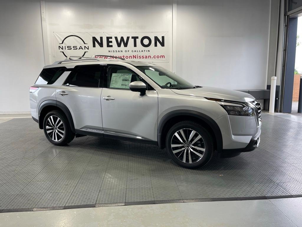 new 2025 Nissan Pathfinder car, priced at $49,058
