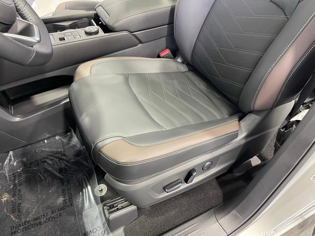 new 2025 Nissan Pathfinder car, priced at $49,058