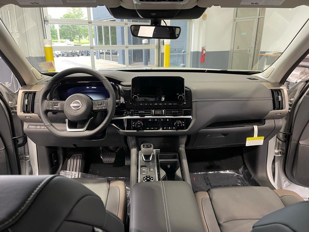 new 2025 Nissan Pathfinder car, priced at $49,058