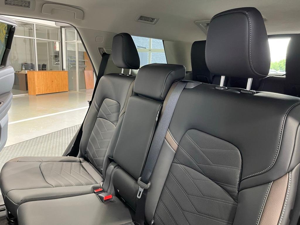 new 2025 Nissan Pathfinder car, priced at $49,058